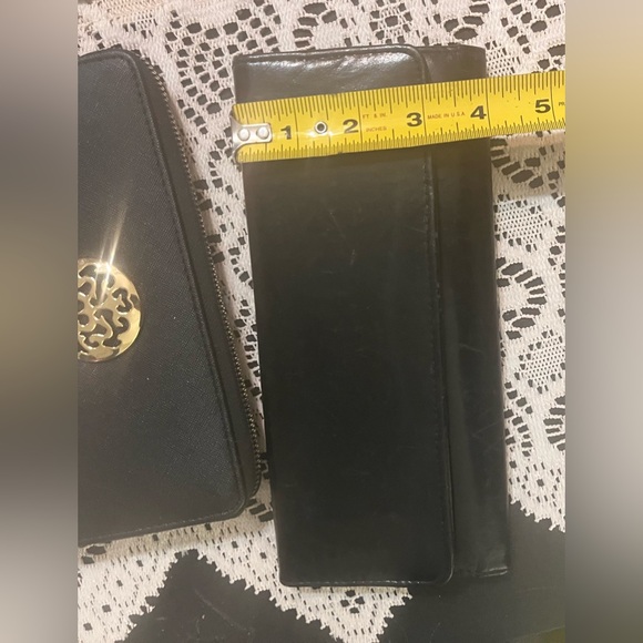 Steve Madden Black Clutch Wallet & Unbranded Black Zip Close Wristlet Wallet - Picture 4 of 12